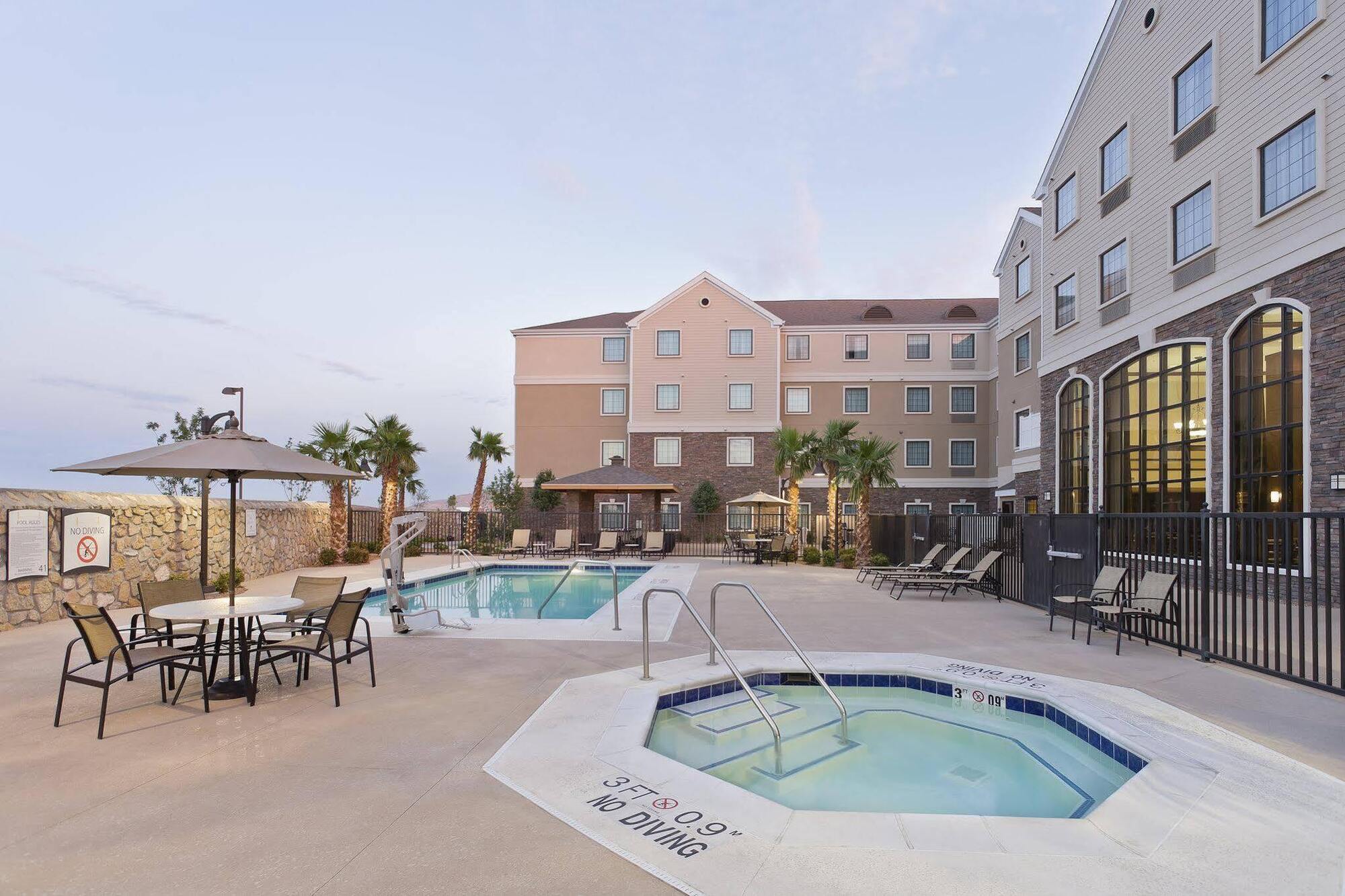 Staybridge Suites El Paso Airport Exterior foto