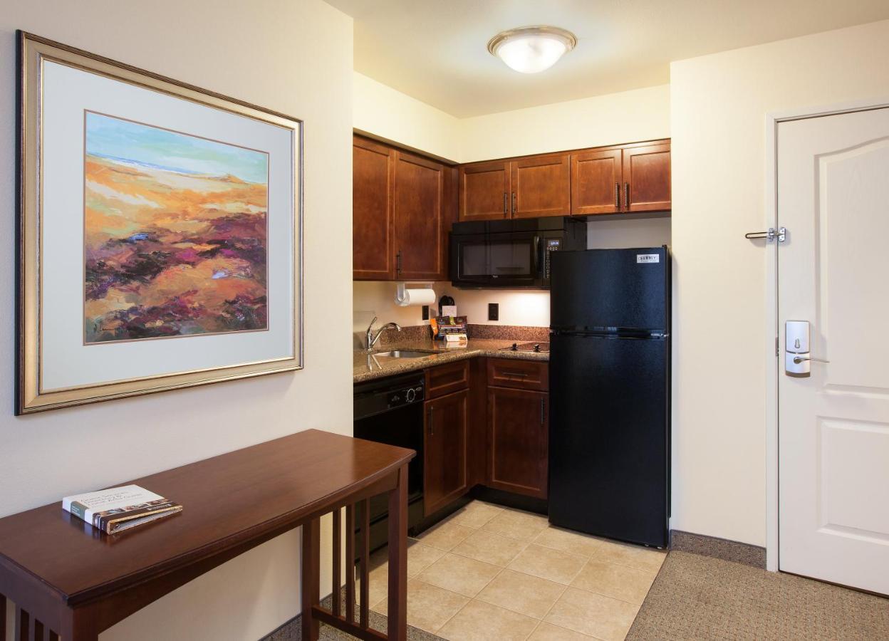 Staybridge Suites El Paso Airport Exterior foto